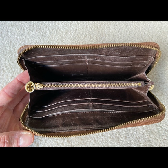 Tory Burch Saffiano Leather Continental Wallet - Picture 6 of 8